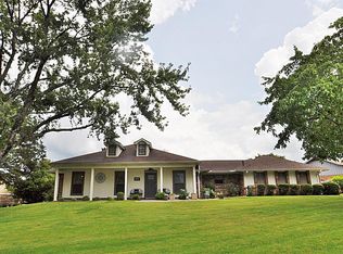 1909 Cardinal Dr, Tupelo, MS 38801