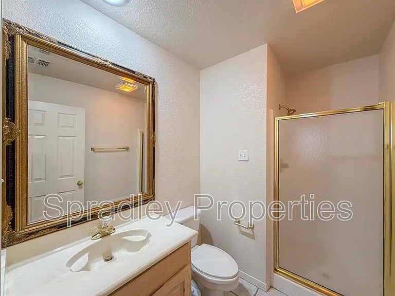 2024 S 55th St — Photo 13