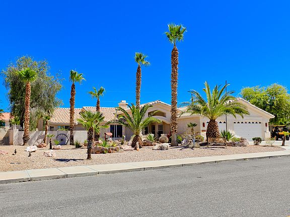 3rd image of 3741 Buena Vista Ave