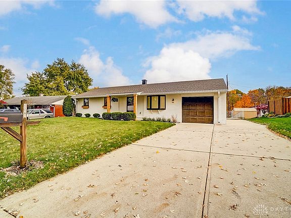 3rd image of 650 Cherry Blossom Dr