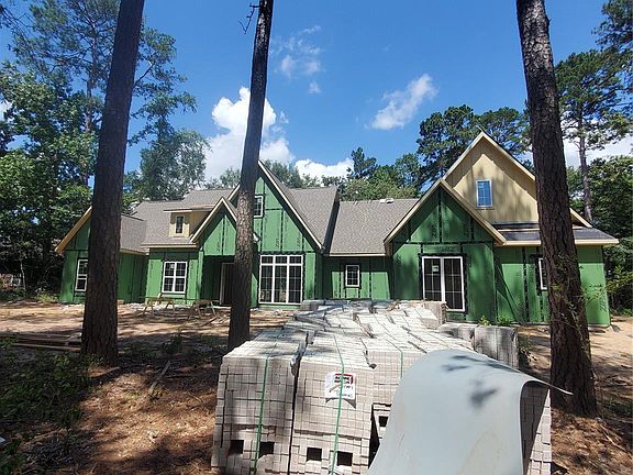 3rd image of 207 Creekside Dr