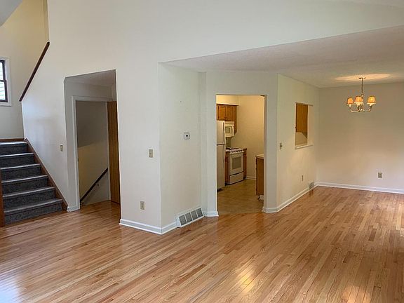 3rd image of 66 Cooks Ct