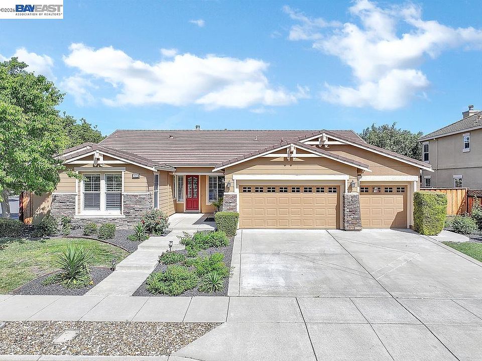 1st image of 1621 Antica Dr