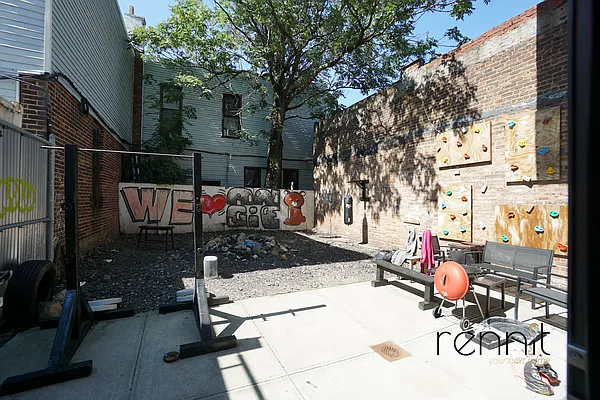 Rented by Rennit Inc. | media 23