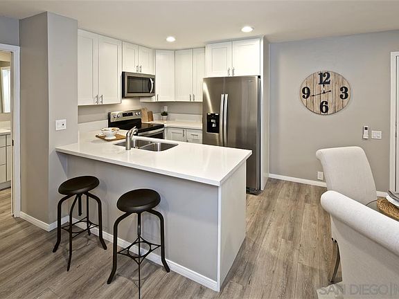 4th image of 1801 Diamond St Unit 108