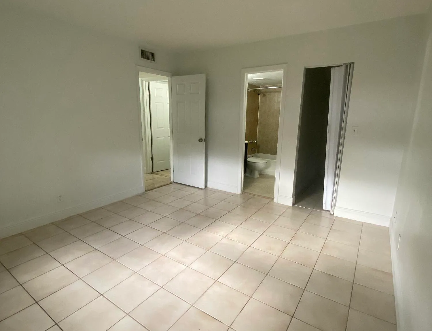 2 bed, 2.0 bath, 870 sqft, $2,100 — Photo 1