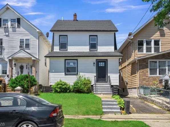 956 Adams Ave, Elizabeth City, NJ 07201