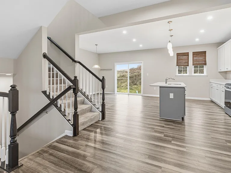 13 Dover Ct — Photo 3