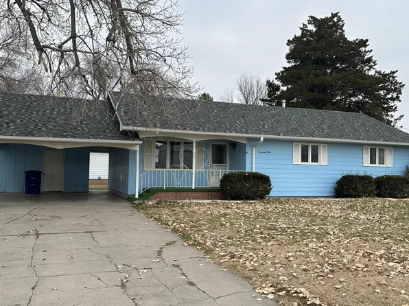 1405 10th Ave, Holdrege, NE 68949