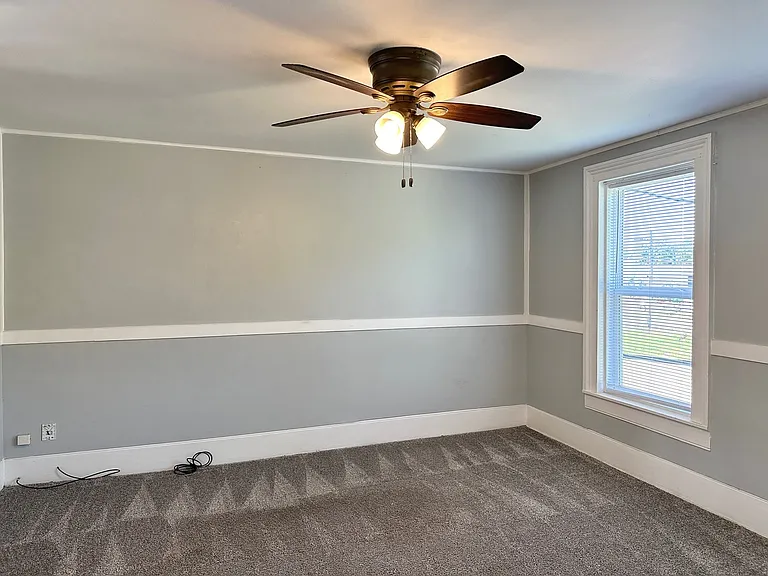 326 Railroad St #2 — Photo 3
