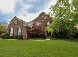 4145 Royal Parks Dr, Mason, OH 45040