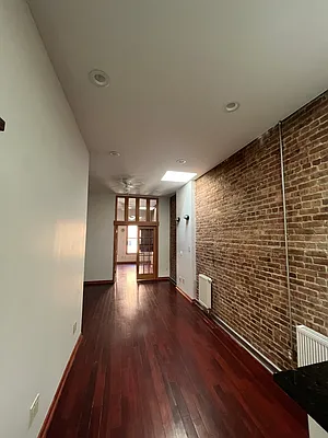 Rented by Compass | media 24