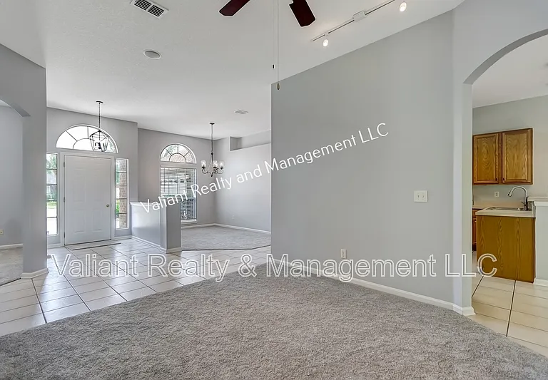 12197 Ripken Cir N — Photo 11