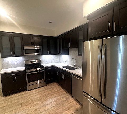 5th image of 1157 S Bundy Dr APT 408