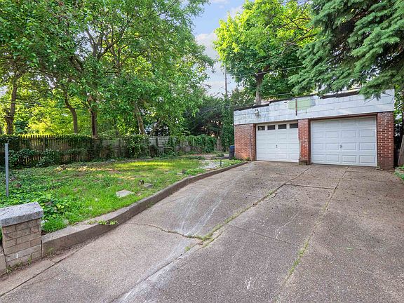 2nd image of 128 Bentley Ave