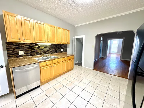 2507 W Fayette St #2507 Photo 1