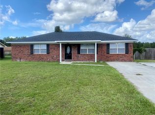 1462 Flo Zechman Dr, Hinesville, GA 31313