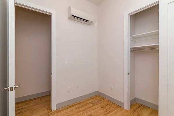 Rented by Nooklyn NYC LLC | media 46