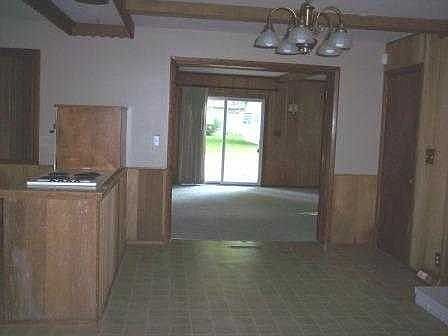4th image of 8409 W Greenview Dr