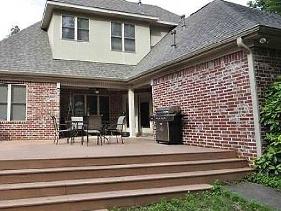 3rd image of 5614 Catalina Ave