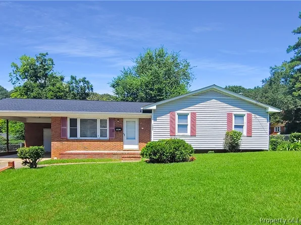 1086 Essex Pl, Fayetteville, NC 28301