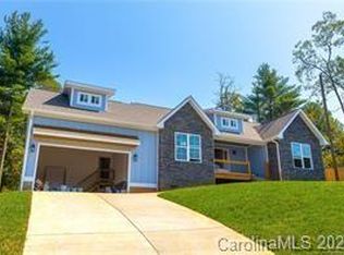 6 Weatherwood Dr #2, Arden, NC 28704