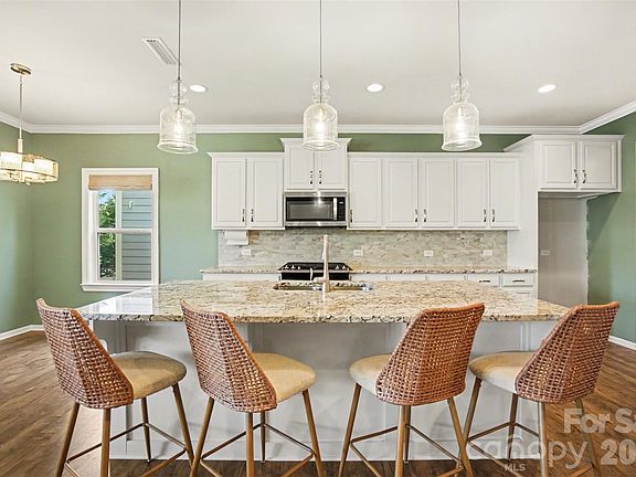 5th image of 2013 Fuschia Ct