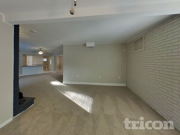 4th image of 546 W Palmeden Dr