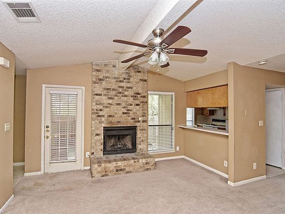 4th image of 3404 Blumie St #A