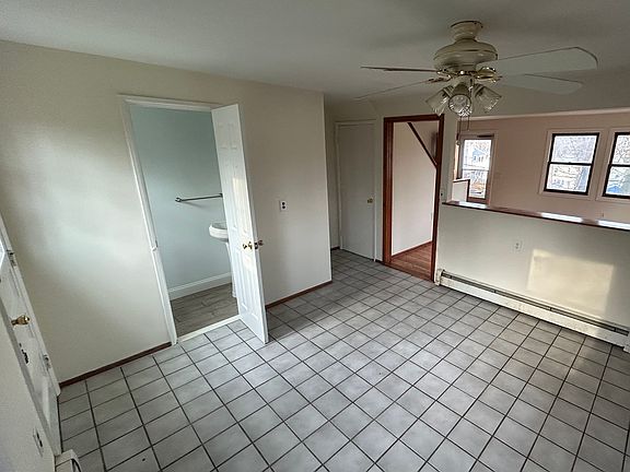 4th image of 5 Woodlawn Ave #3