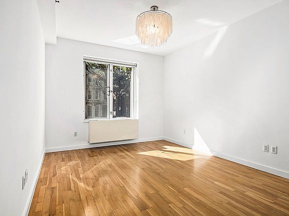 5th image of 541 Washington Ave Unit 204