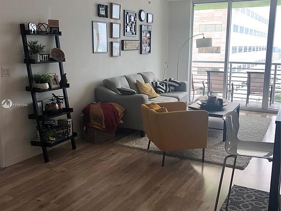 2nd image of 325 Biscayne Blvd #4114