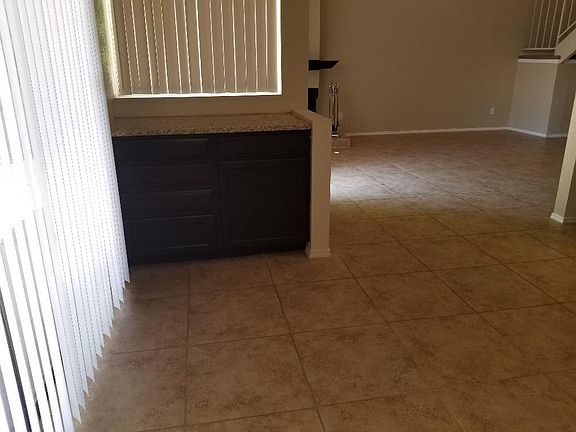 5th image of 1127 E Leeward Ln