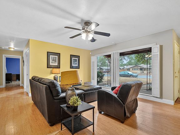 4th image of 3214 40th St