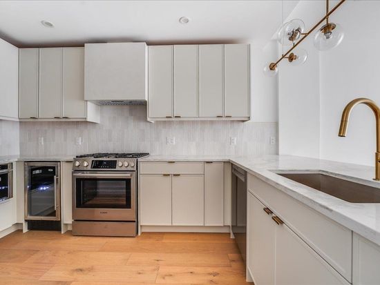 418 Monroe St #301, Hoboken, NJ 07030