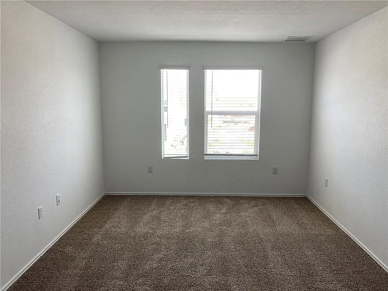 7204 Dancing Wind Ln — Photo 16