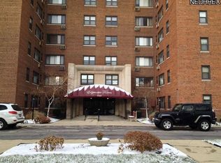 11720-11720 Edgewater Dr #401, Lakewood, OH 44107
