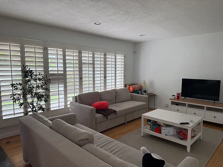 1018 N Lincoln Ave — Photo 5