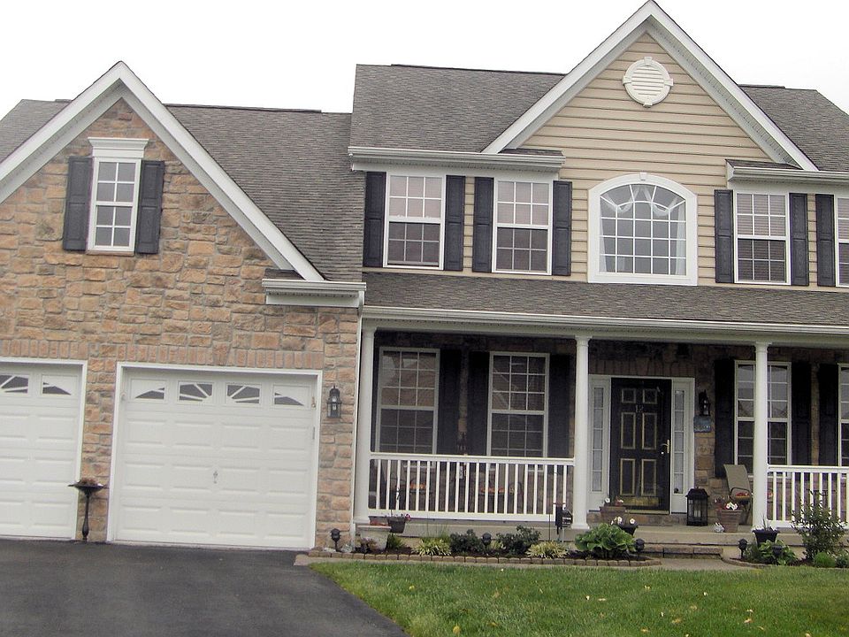 1st image of 12 Summerville Ct