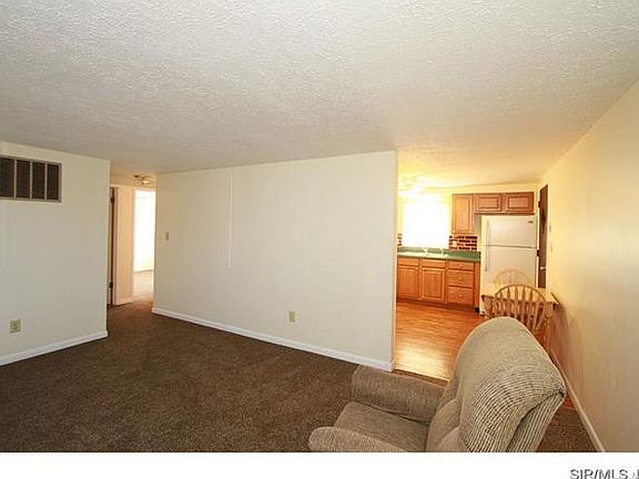 5th image of 146 Hodge St
