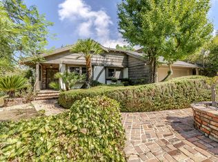 3853 Eureka Dr, Studio City, CA 91604