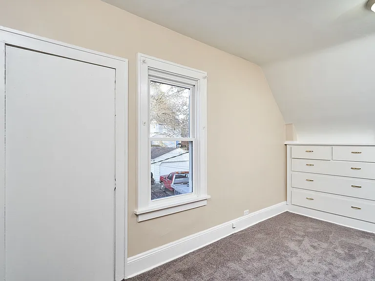 373 N Firestone Blvd — Photo 12