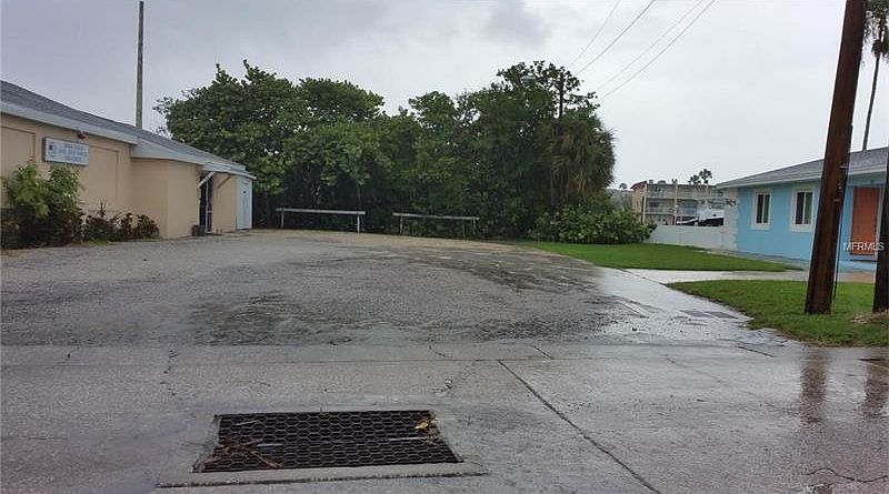 1st image of 130 126th Ave