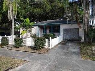 2810 48th St S, Gulfport, FL 33711