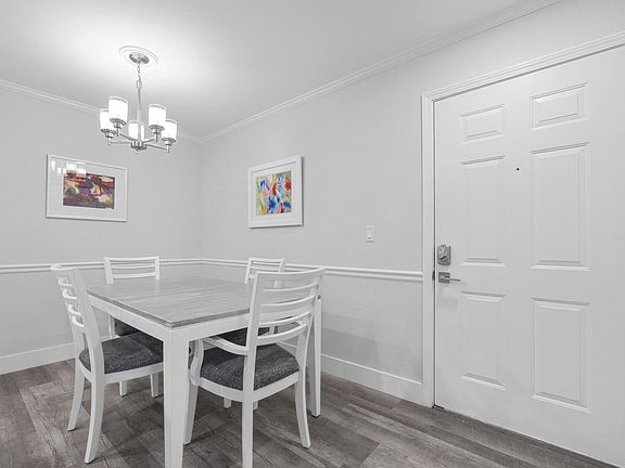 5th image of 200 Ironwood Dr Unit 214
