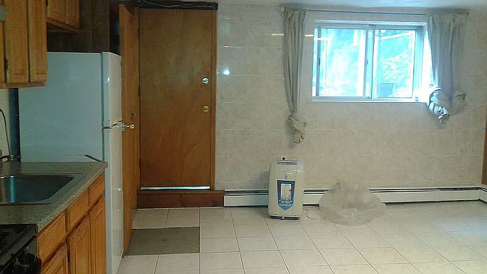 1st image of 76 Minna St #1