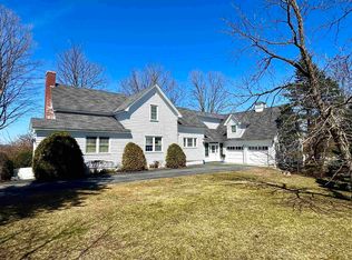 96 School St, Newport, VT 05855