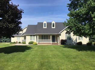 11404 Maple Dr, Demotte, IN 46310