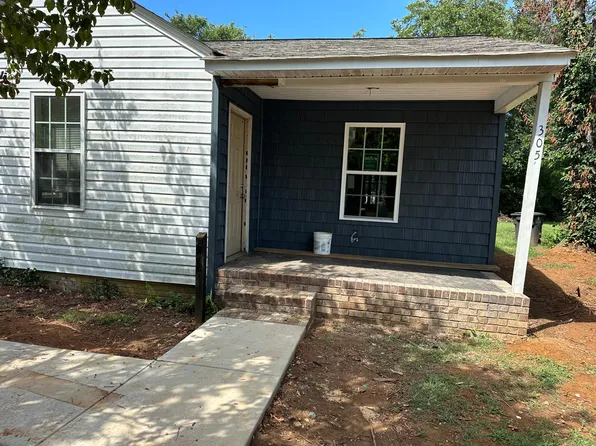 305 Leonford St, Lexington, NC 27292