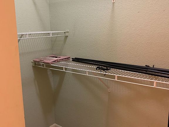 3rd image of 860 N Orange Ave APT 111